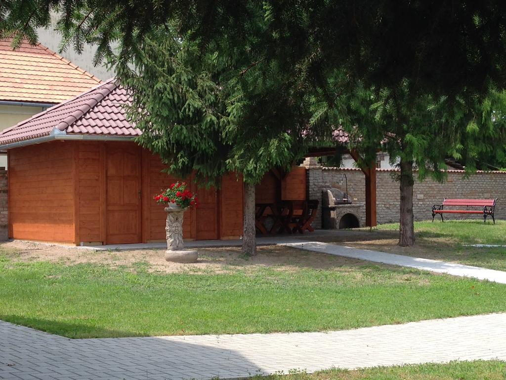 Althaus Vendeghaz Hotel Nemetker Exterior photo